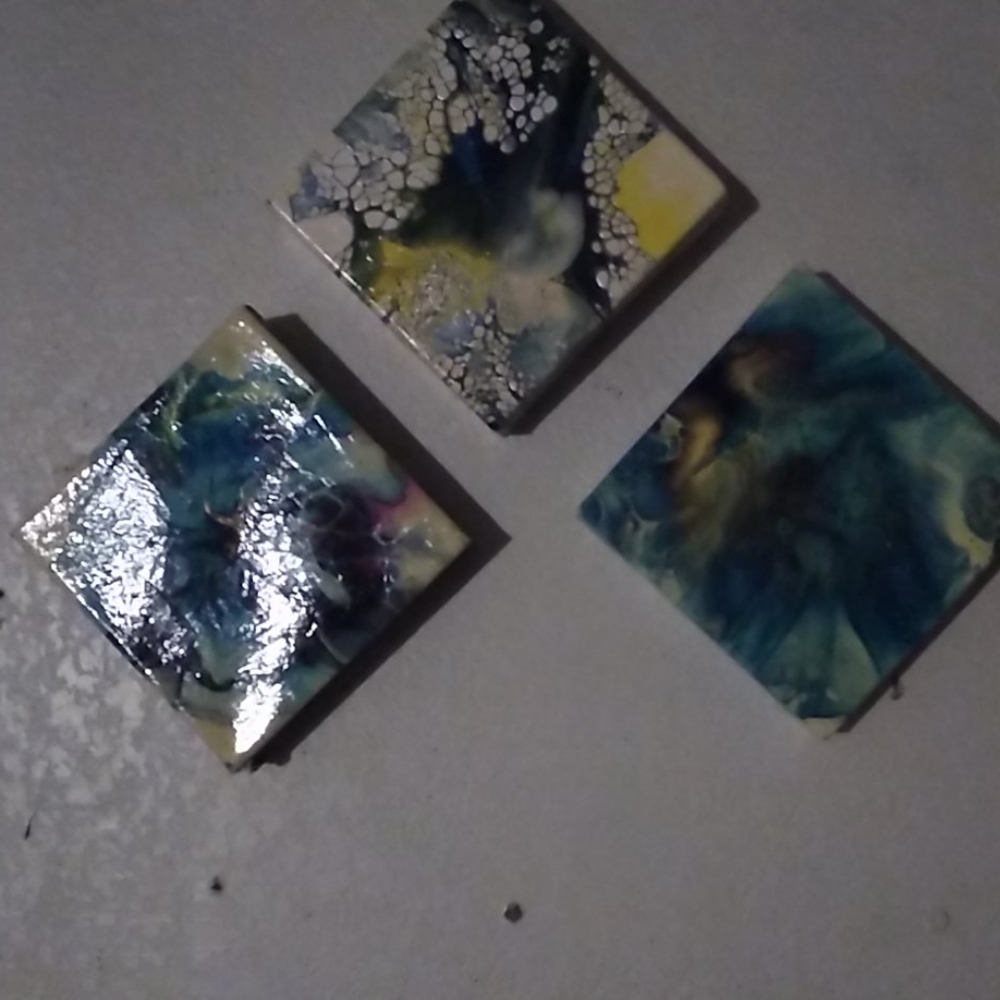 Paint pouring